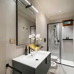 Appartement Domus Carla With Garden R&r