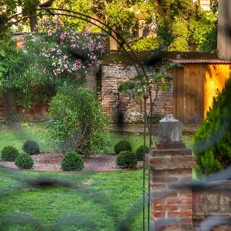 Appartamento Domus Carla With Garden R&r