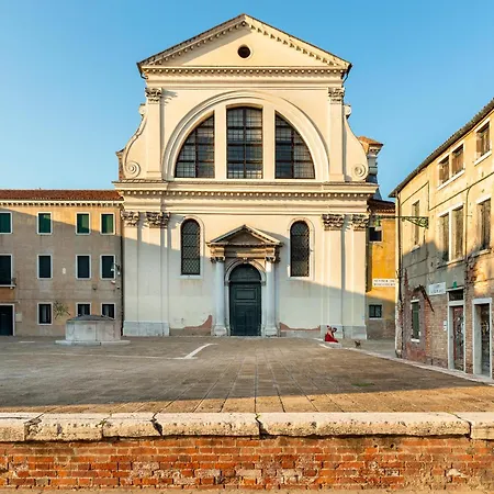 Domus Carla With Garden R&r Appartamento