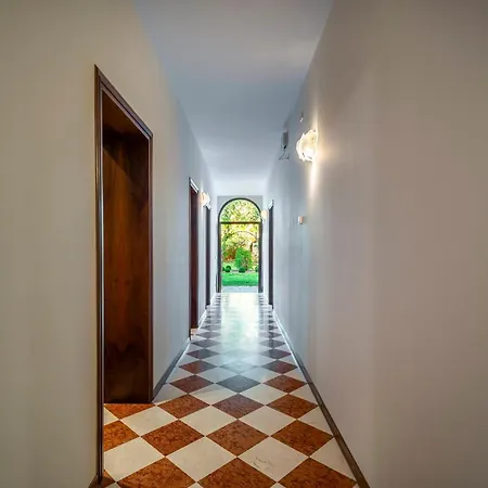 Domus Carla With Garden R&r Apartman